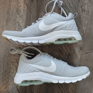 Women's Nike Air Max Motion LW